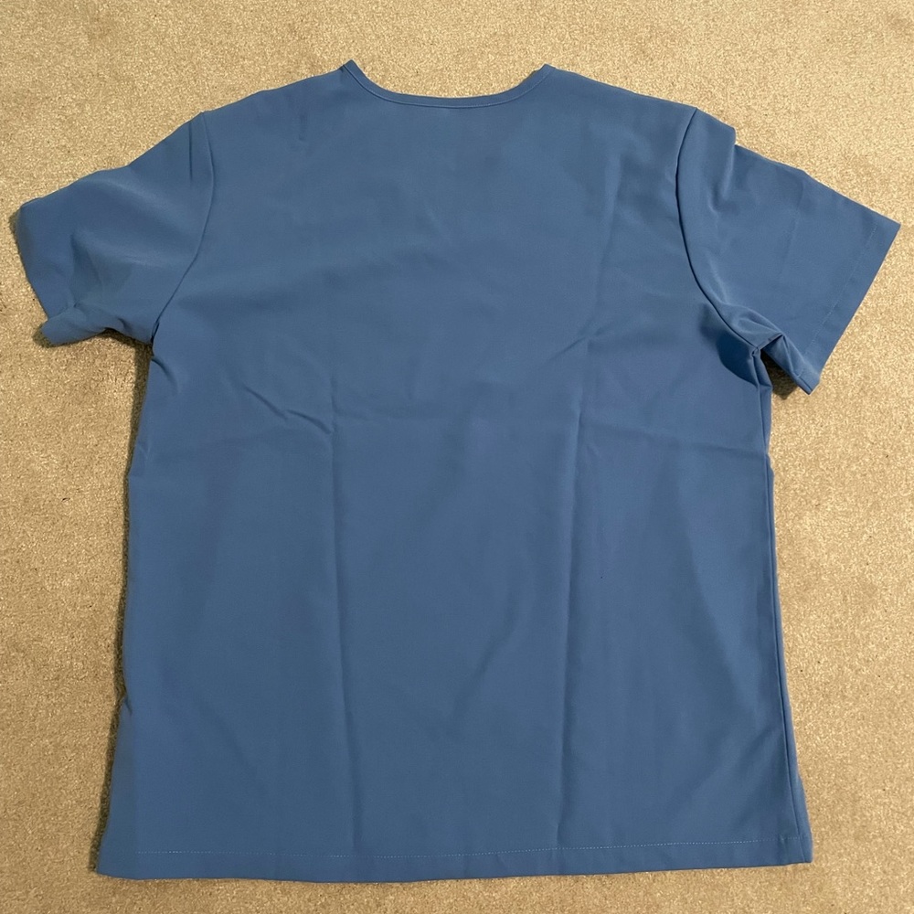 Figs Men Scrub Top